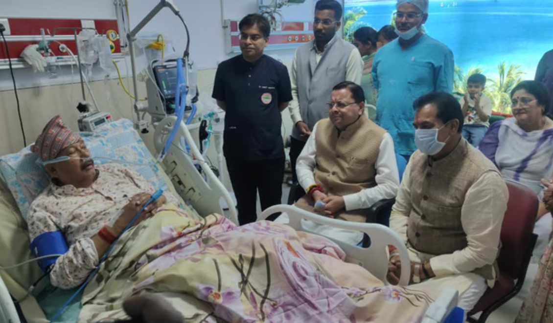 कैबिनेट मंत्री सतपाल महाराज की तबीयत बिगड़ी, ऋषिकेश एम्स में भर्ती, हाल जानने पहुंचे सीएम