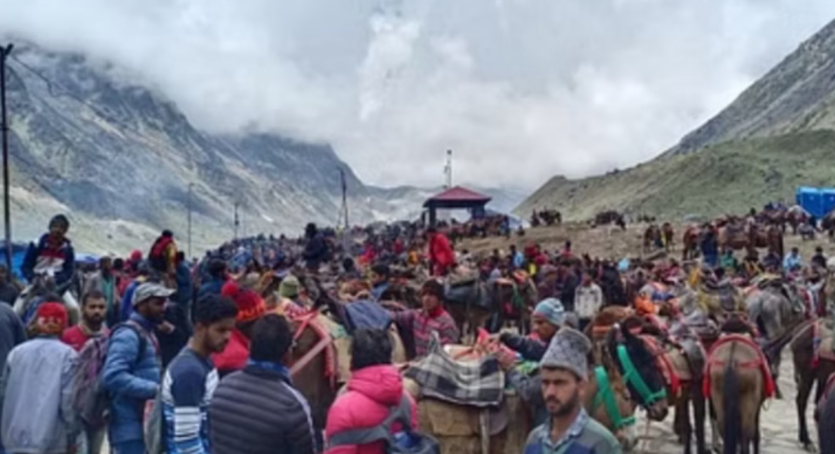 चारधाम यात्रा: घोड़ा-खच्चरों के संचालन के लिए नई SOP, पीटने और तेज दौड़ाने पर रोक, ये गतिविधियां प्रतिबंधित