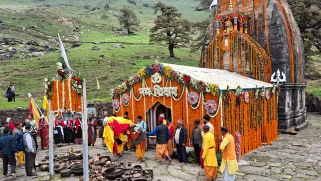 वैदिक मंत्रोच्चार के साथ खुले मध्यमेश्वर धाम के कपाट, पड़ावों पर लौटी रौनक