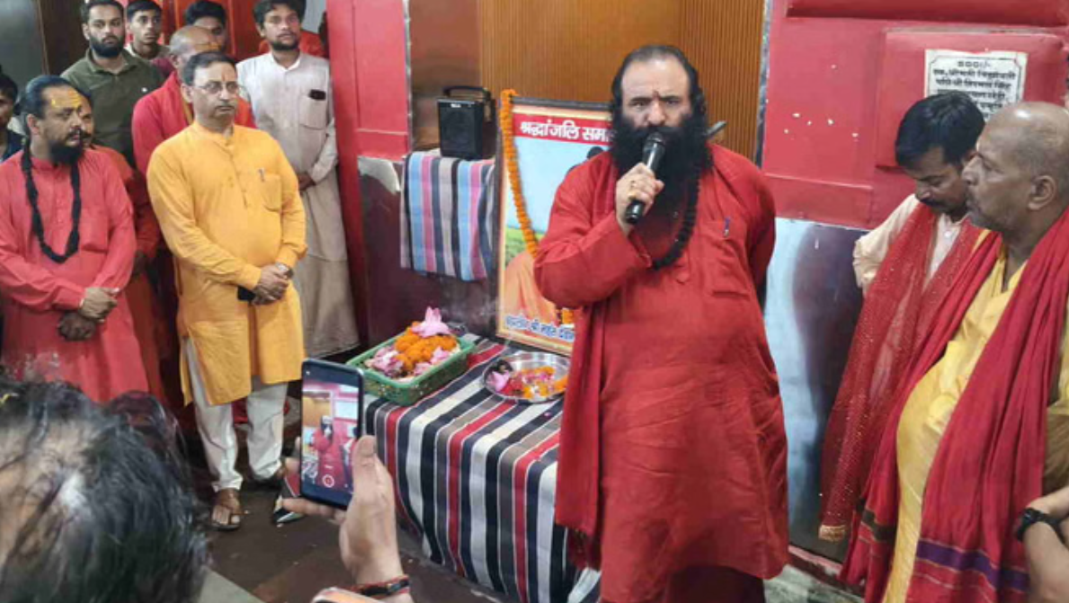 मनसा देवी मंदिर मामला, महिलाओं को स्पर्श कर आशीर्वाद देने वाले पुजारी मंदिर से हटाए जाएंगे