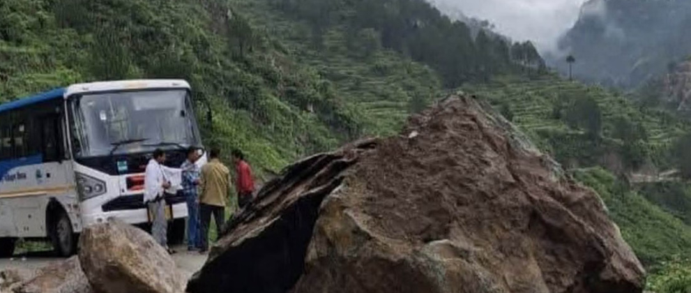 प्रदेश में ऋषिकेश-यमुनोत्री हाईवे सहित 100 सड़कें बंद, आज पहाड़ों में भारी बारिश का अलर्ट